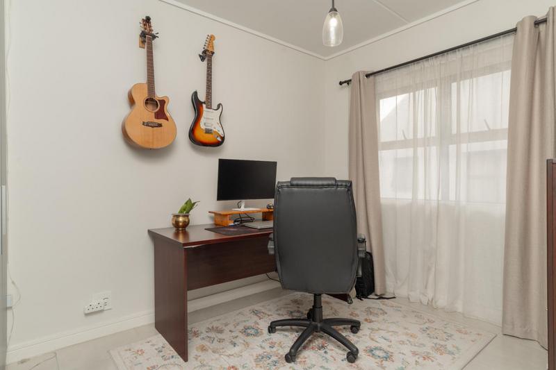 2 Bedroom Property for Sale in The Huntsman Western Cape